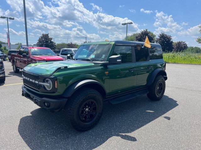 Certified 2025 Ford Bronco Badlands AWD/4WD image 3