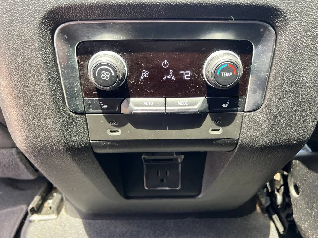 Used 2021 Chevrolet Tahoe LT w/ LT Signature Package RWD image 21
