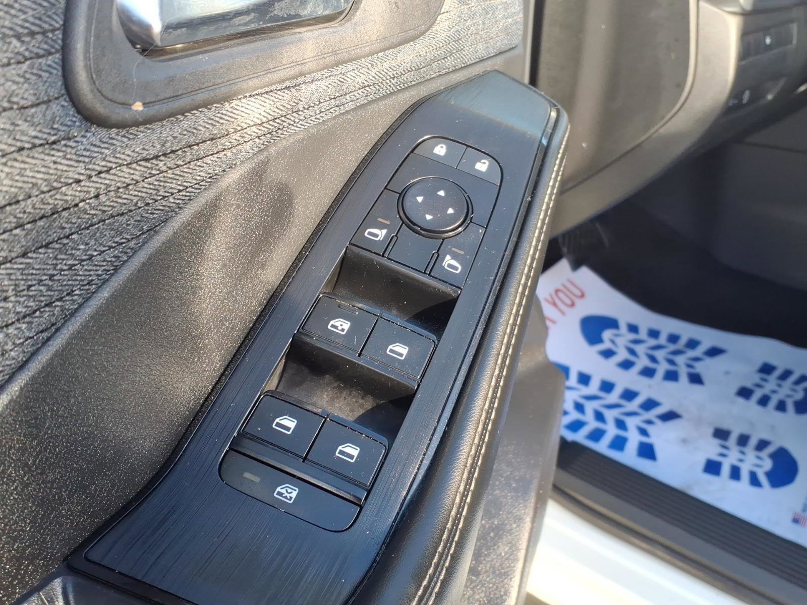 Used 2023 Nissan Rogue SV image 21