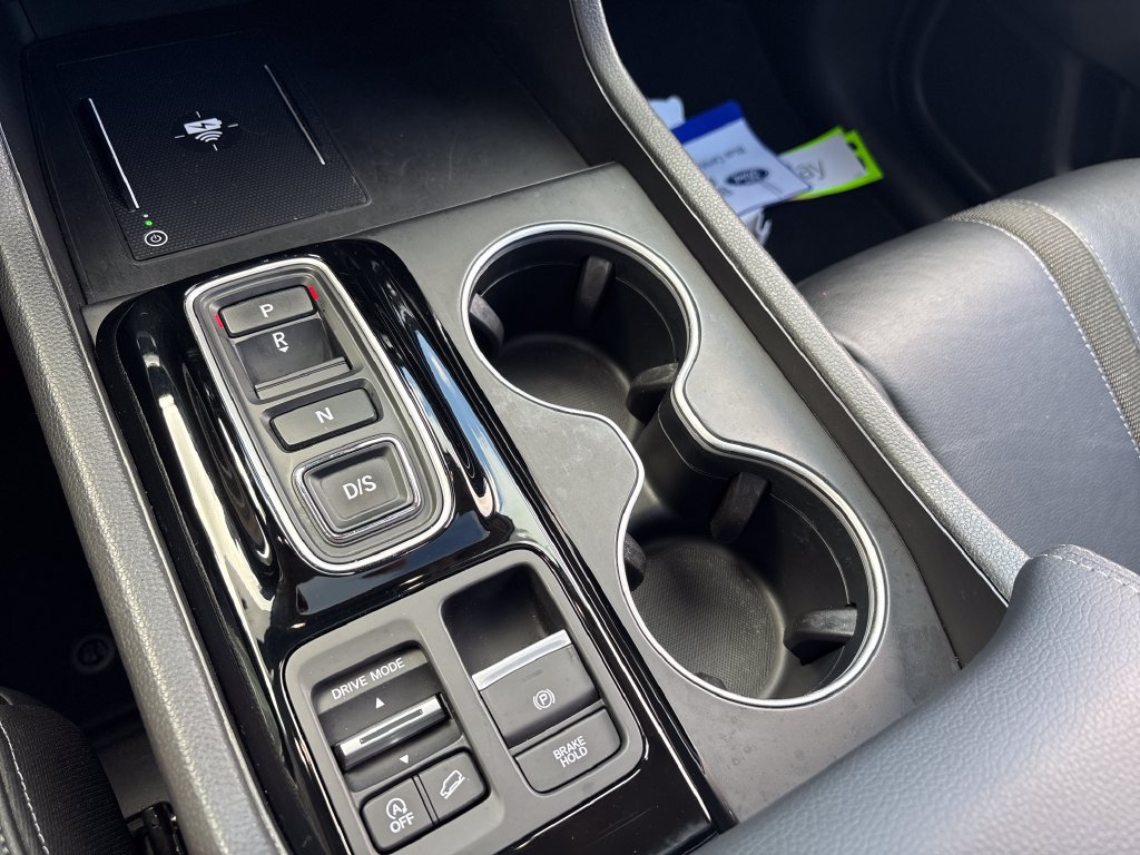 Used 2024 Honda Pilot Touring image 13