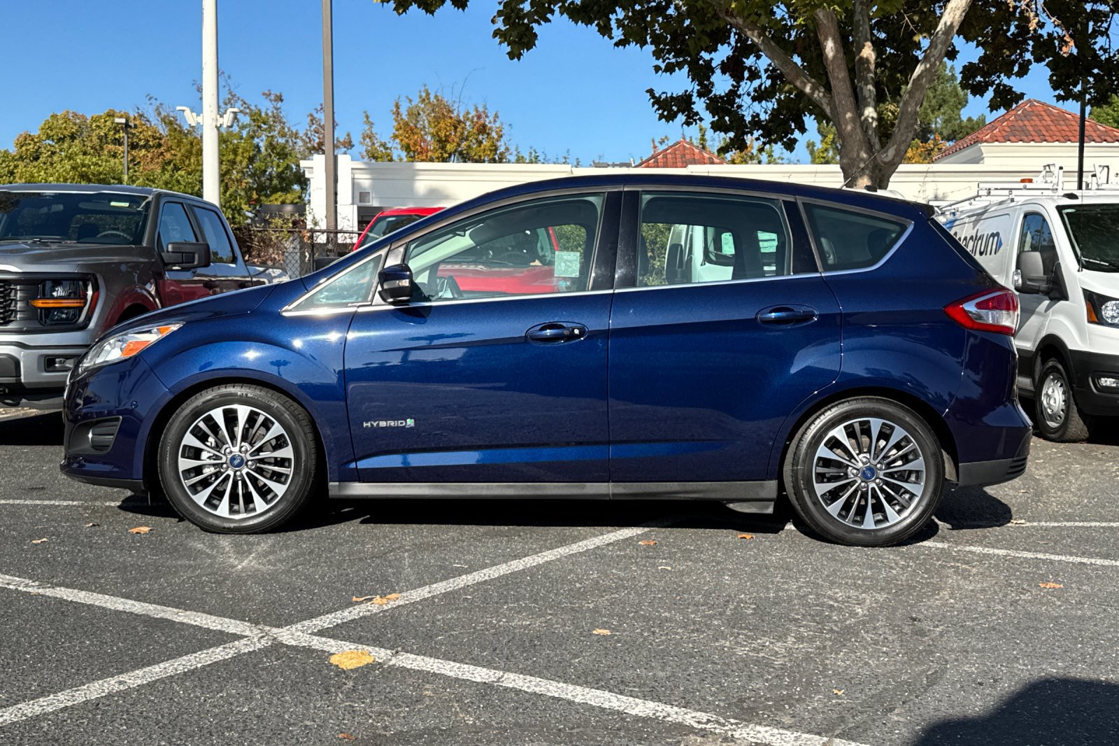 Certified 2017 Ford C-MAX Titanium w/ Equipment Group 301A FWD image 8