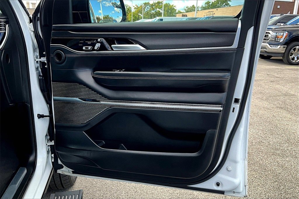 Used 2024 Jeep Grand Wagoneer L Series II w/ Quick Order Packagew 28T image 23