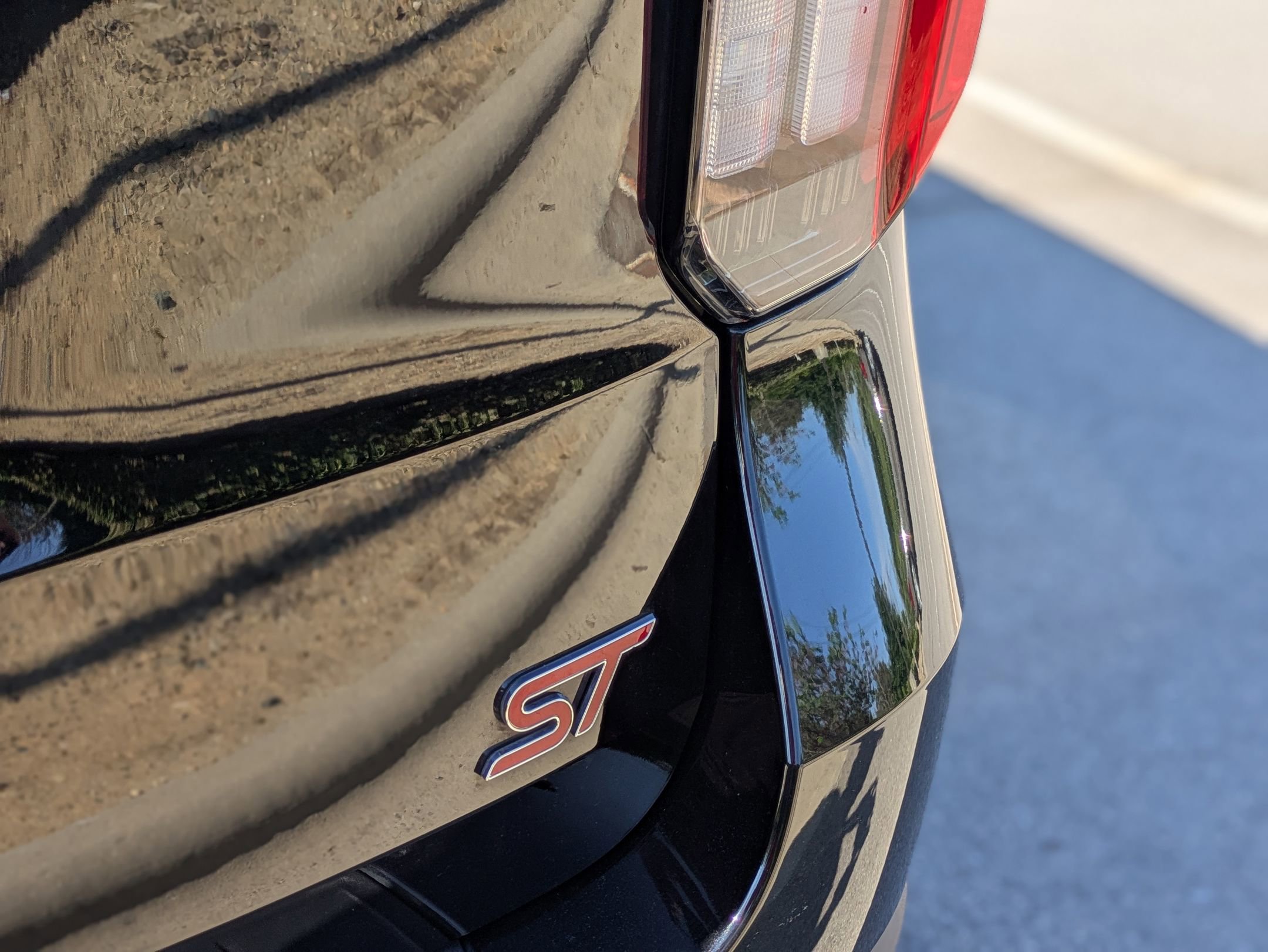 Certified 2025 Ford Explorer ST AWD/4WD image 34