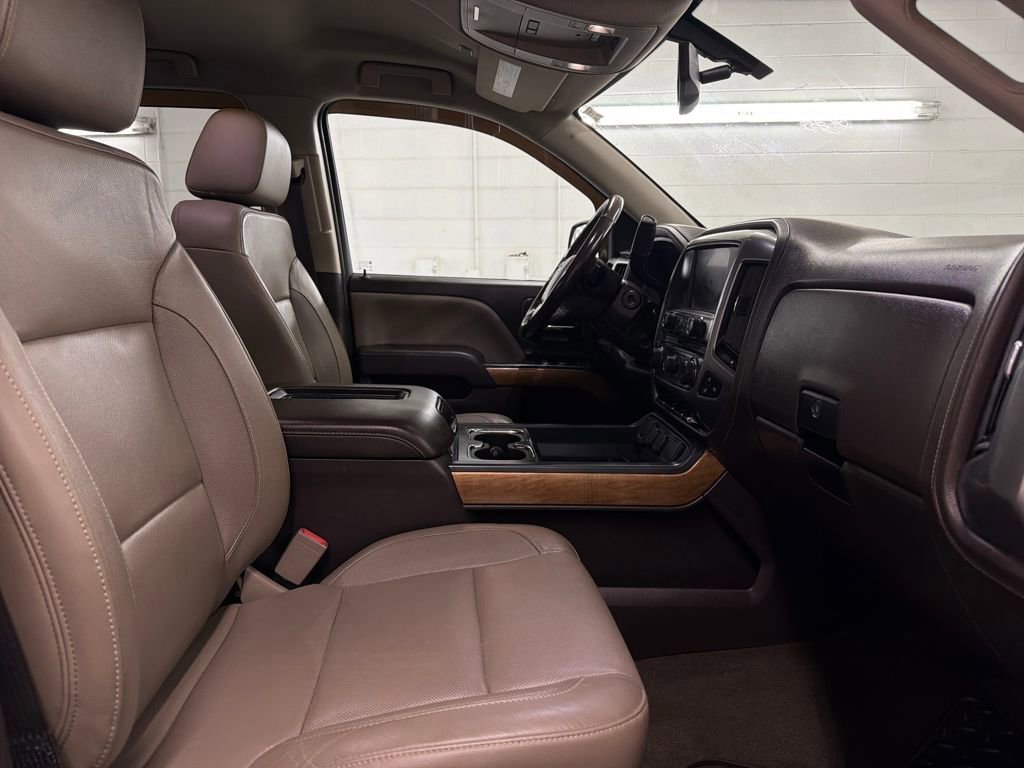 Used 2018 Chevrolet Silverado 1500 LTZ w/ Sport Package image 28