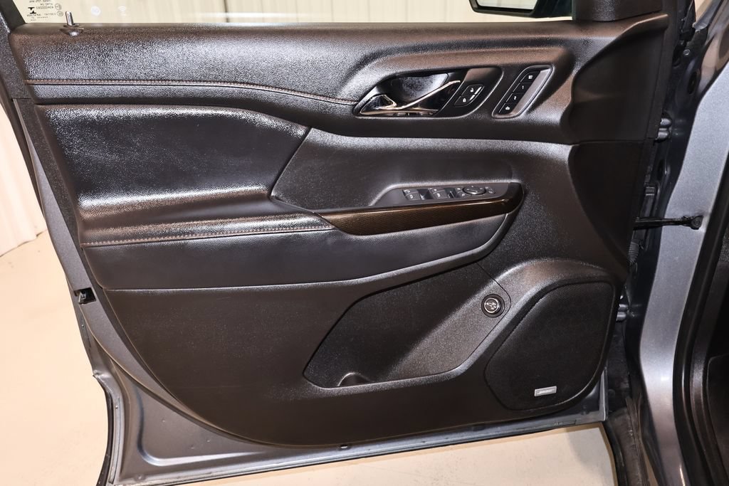 Used 2021 GMC Acadia AT4 w/ Preferred Package AWD/4WD image 10