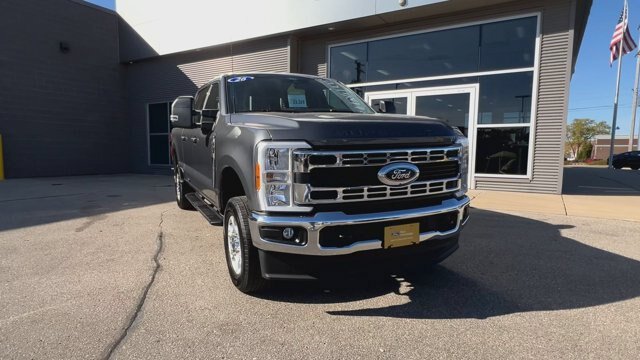Certified 2026 Ford F250 XLT w/ 360-Degree Camera Package AWD/4WD image 3