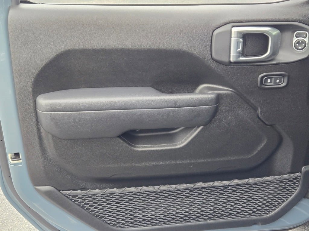 Used 2024 Jeep Wrangler Willys image 17