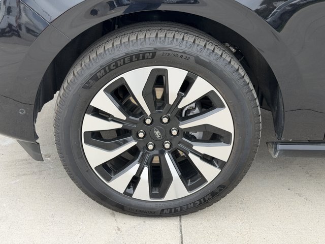 Certified 2025 Ford Expedition Platinum w/ Driver's Package AWD/4WD image 11