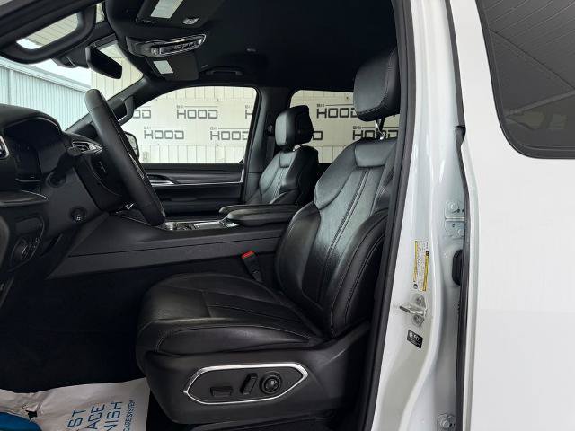 Used 2024 Jeep Wagoneer L Series II RWD image 6