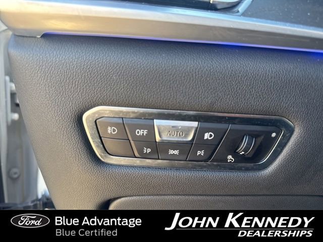 Used 2022 BMW X7 xDrive40i w/ Executive Package image 15