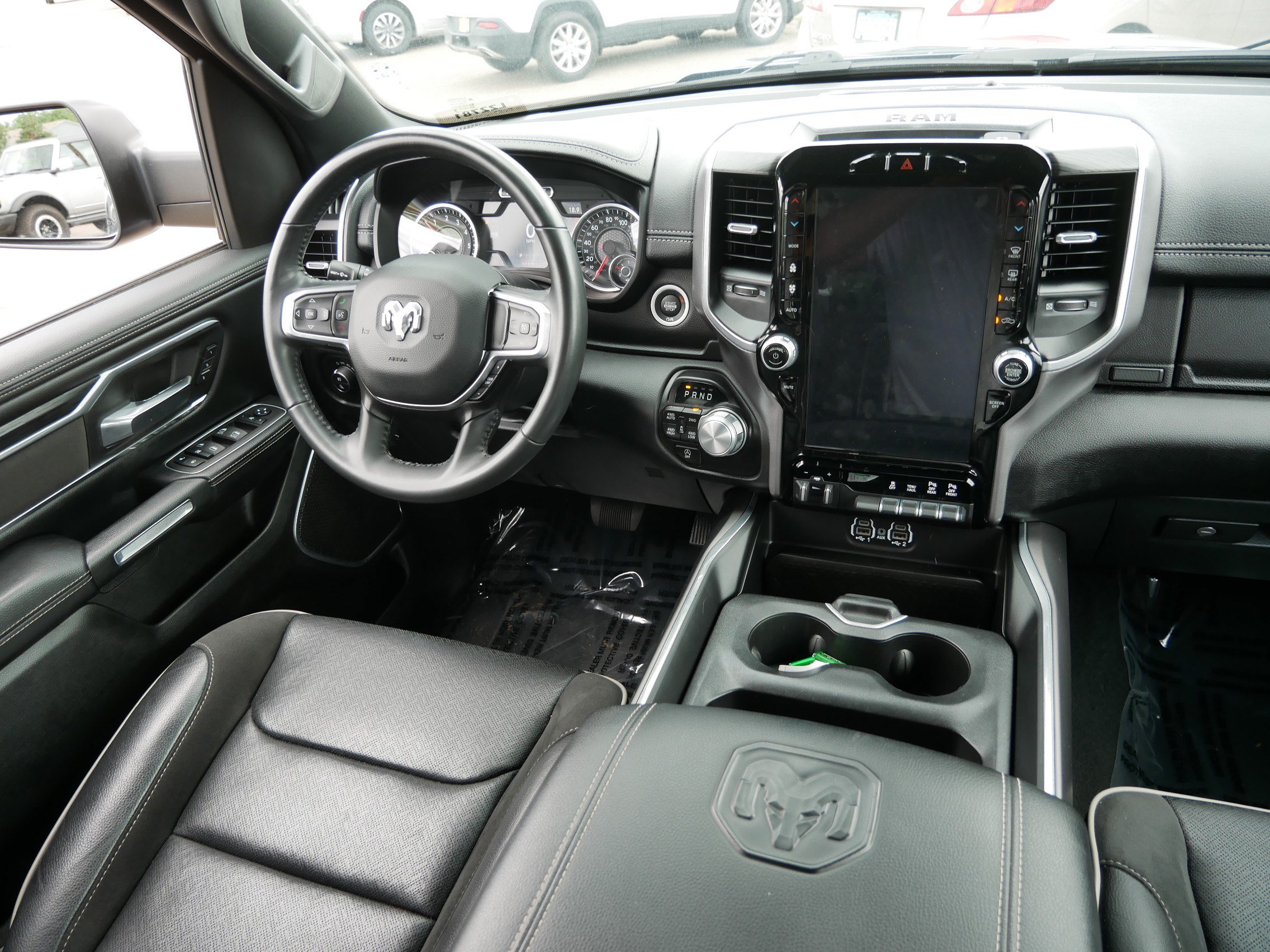 Used 2023 RAM 1500 Laramie AWD/4WD image 9