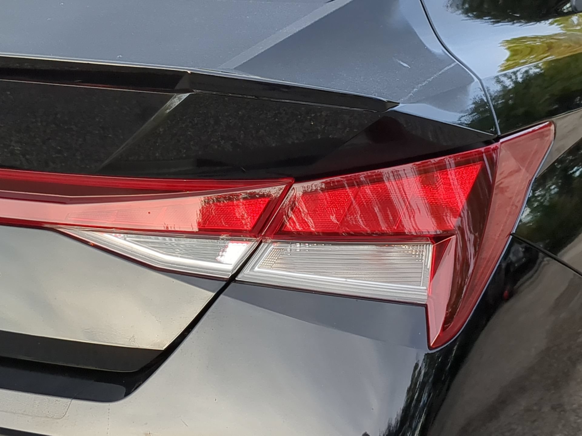 Used 2025 Hyundai Elantra Sport FWD image 45