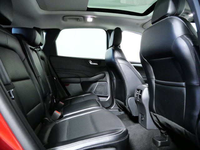 Certified 2025 Ford Escape Platinum AWD/4WD image 13