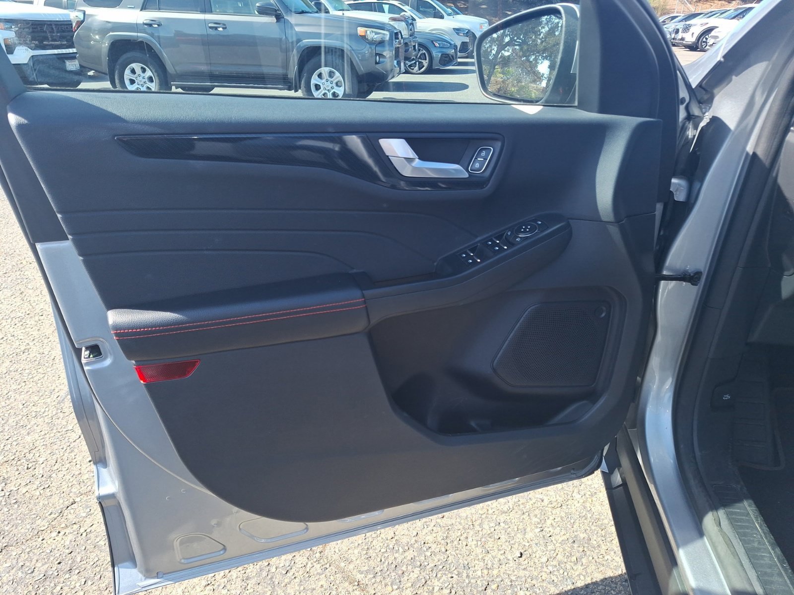 Certified 2023 Ford Escape ST-Line Select AWD/4WD image 12