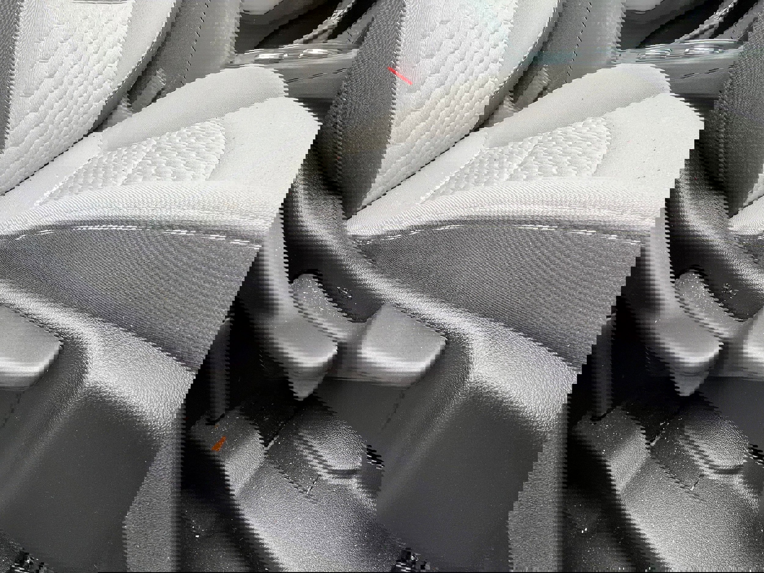 Used 2020 Chevrolet Equinox LS w/ LS Convenience Package image 15