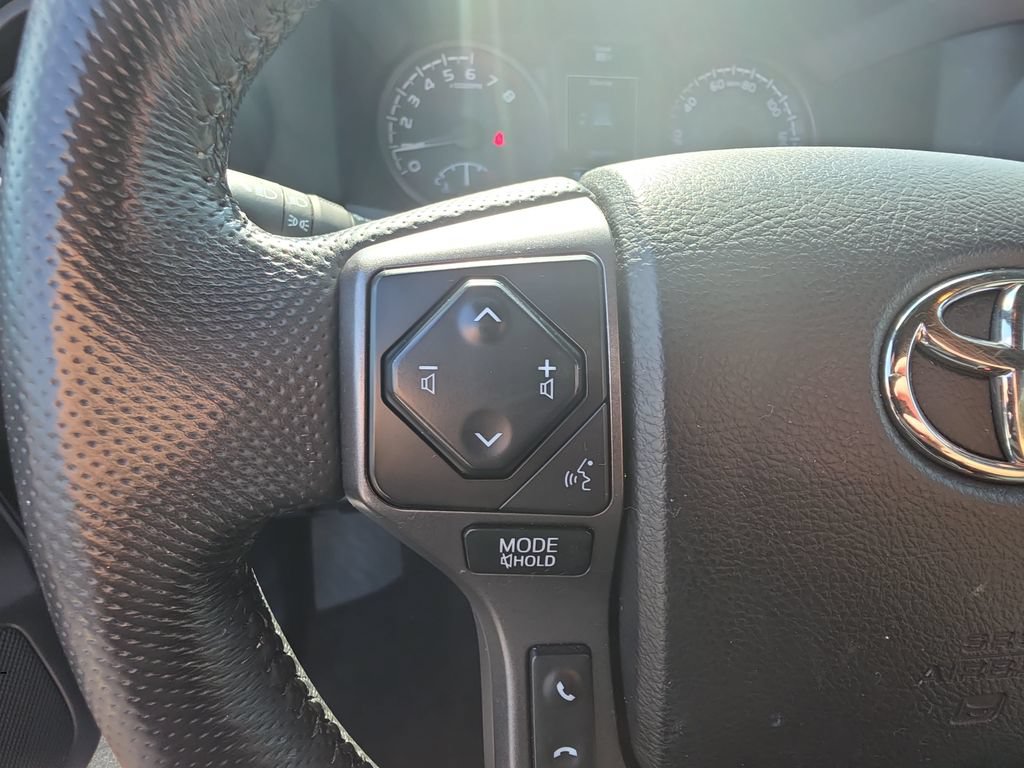 Used 2022 Toyota Tacoma TRD Off-Road AWD/4WD image 13