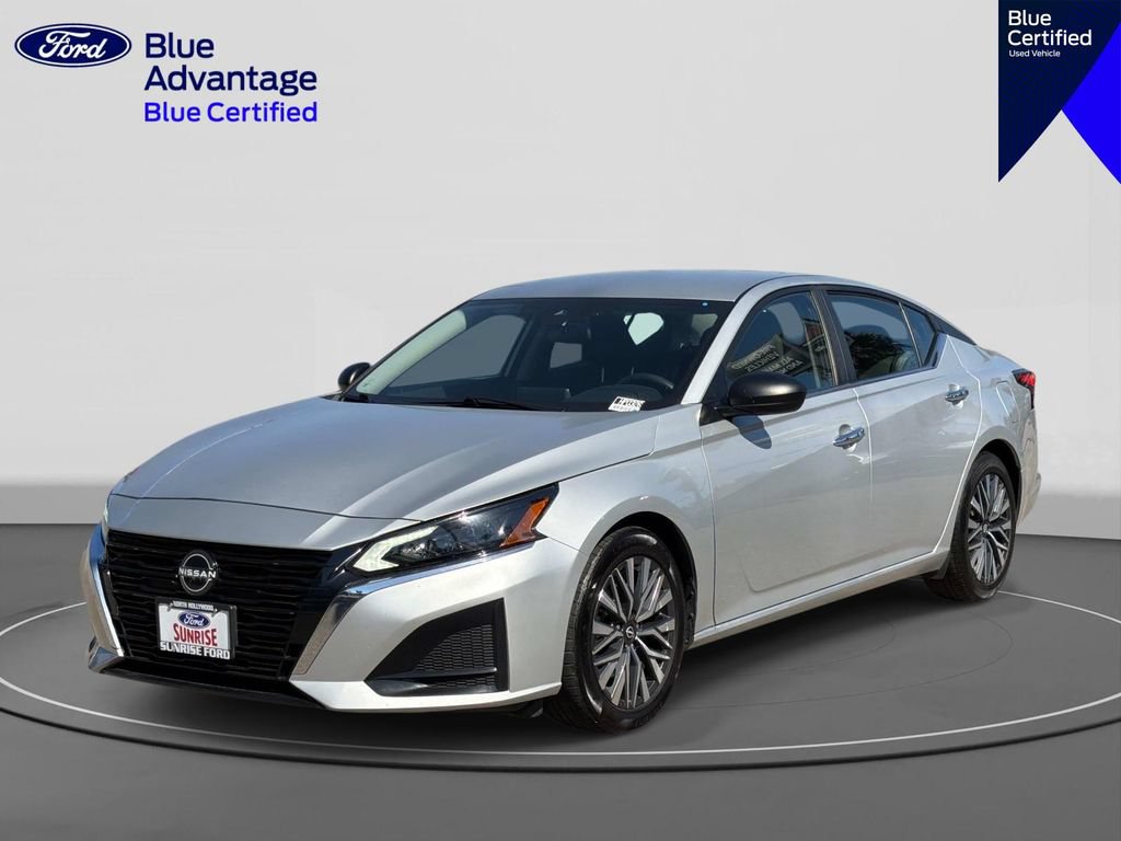 Used 2024 Nissan Altima 2.5 SV