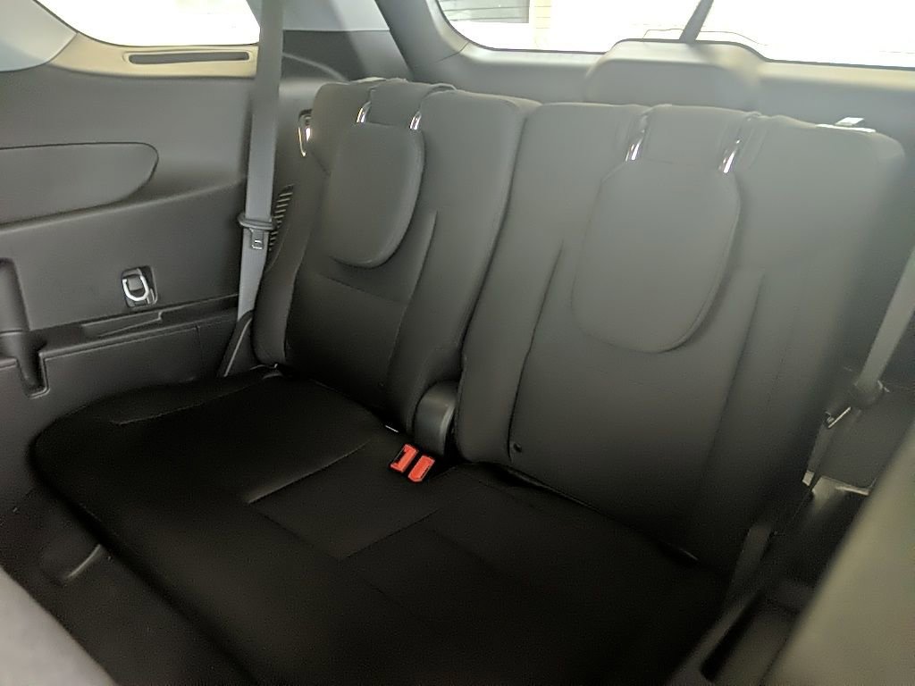 Certified 2023 Ford Explorer XLT w/ Class IV Trailer Tow Package image 14