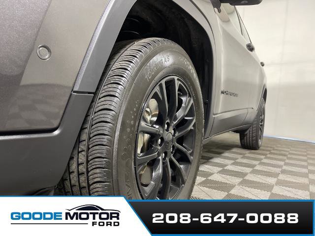 Used 2023 Jeep Cherokee Altitude Lux image 26