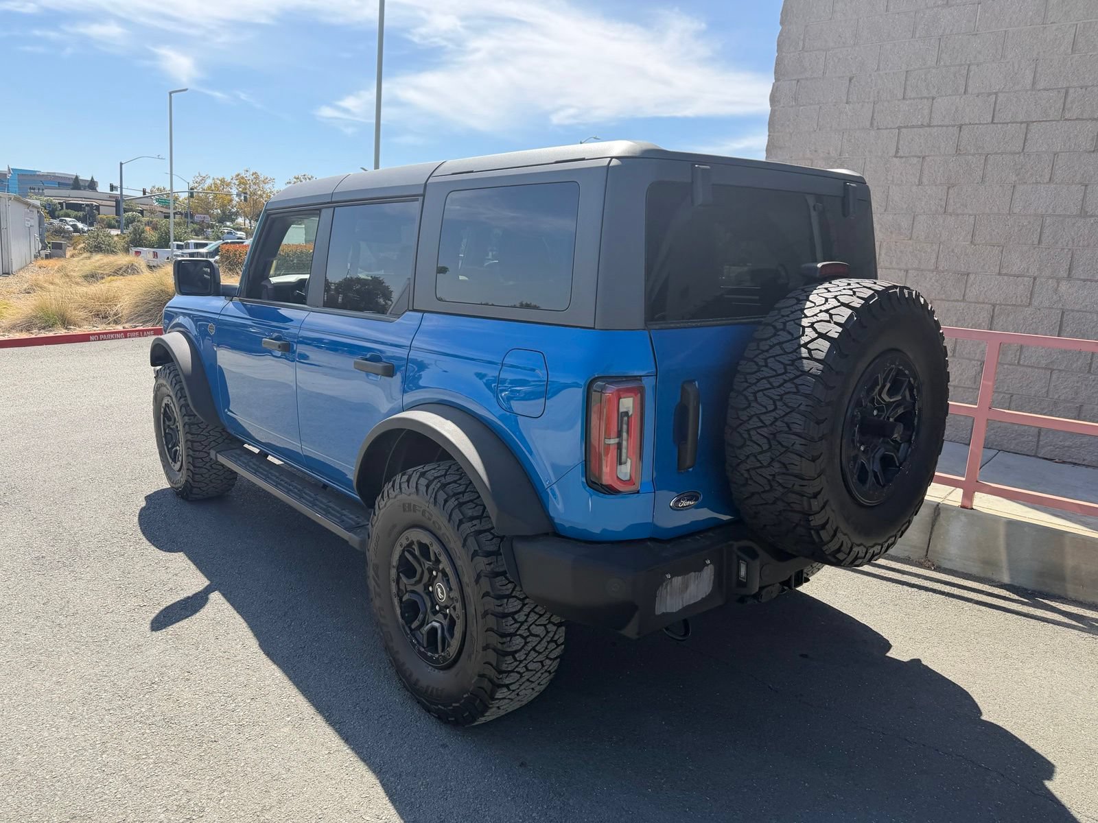 Certified 2023 Ford Bronco Wildtrak AWD/4WD image 3