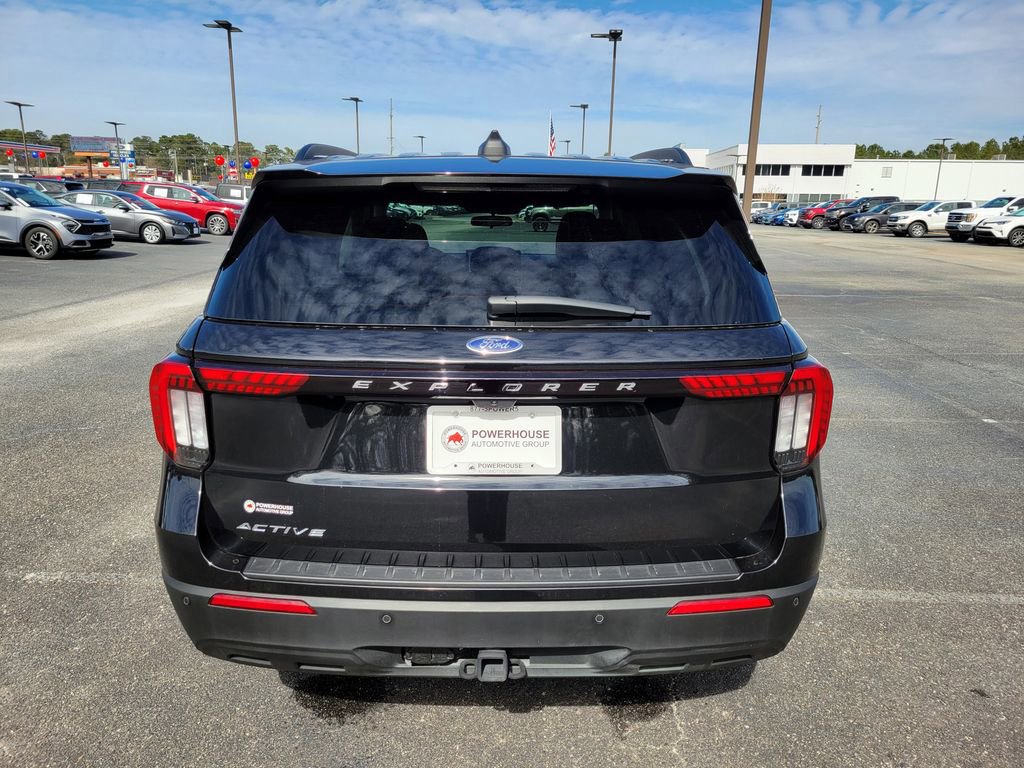 Certified 2025 Ford Explorer Active image 4