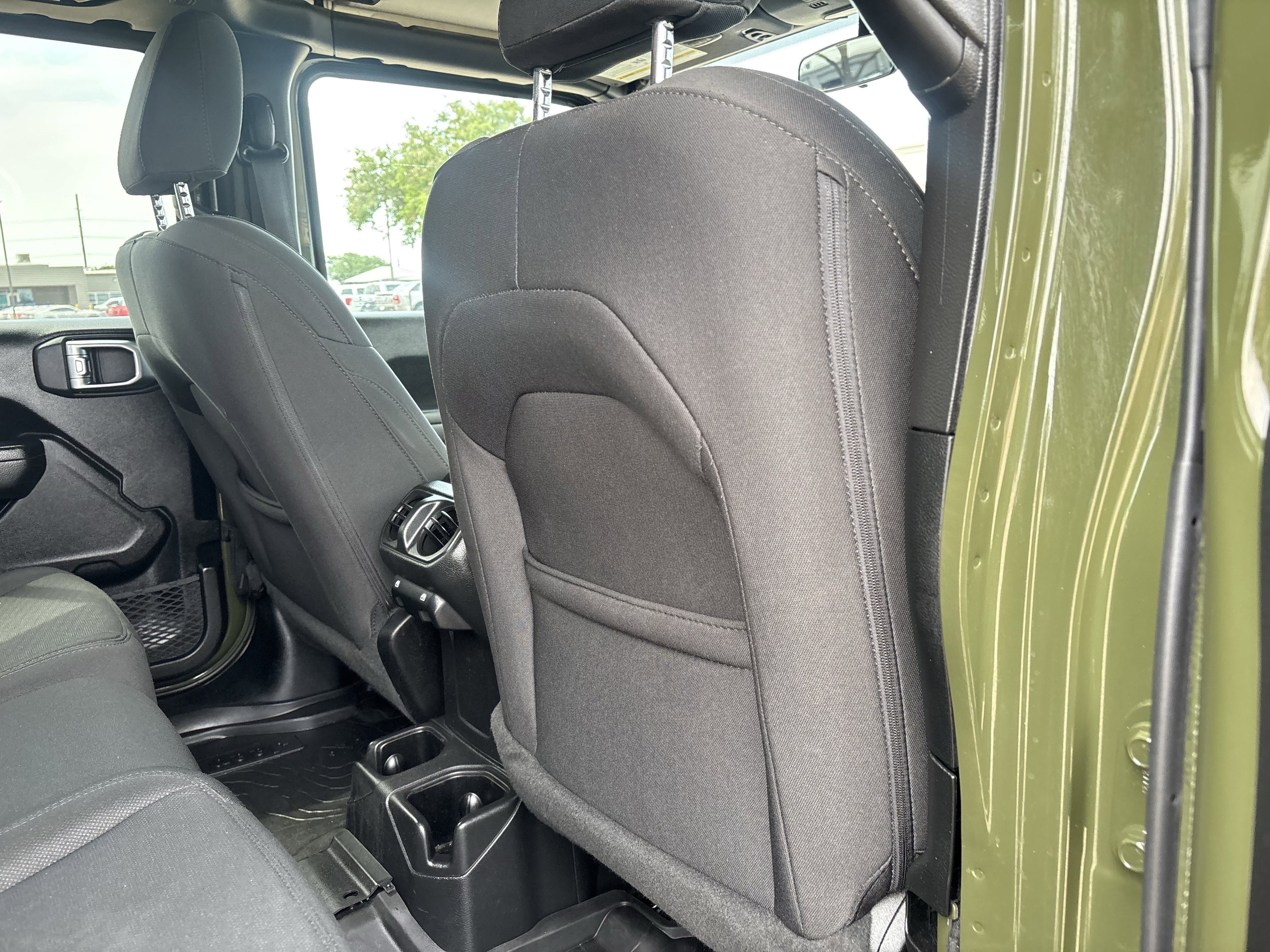 Used 2022 Jeep Gladiator Sport AWD/4WD image 19