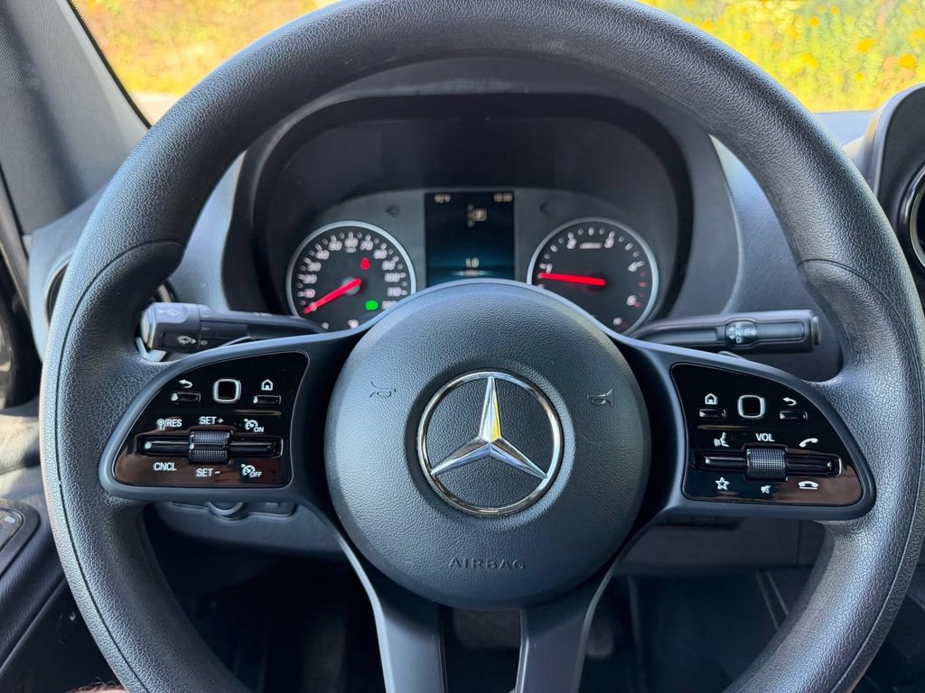 Used 2024 Mercedes-Benz Sprinter 2500 image 8