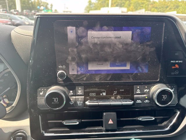 Used 2023 Toyota Highlander XLE AWD/4WD image 40
