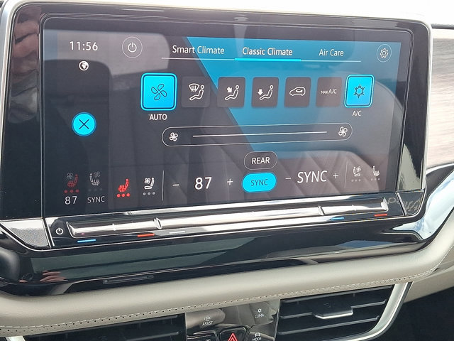 Used 2024 Volkswagen Atlas SEL Premium R-Line image 19