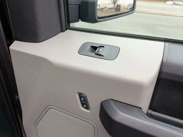 Certified 2017 Ford F150 XL w/ Equipment Group 101A Mid image 33