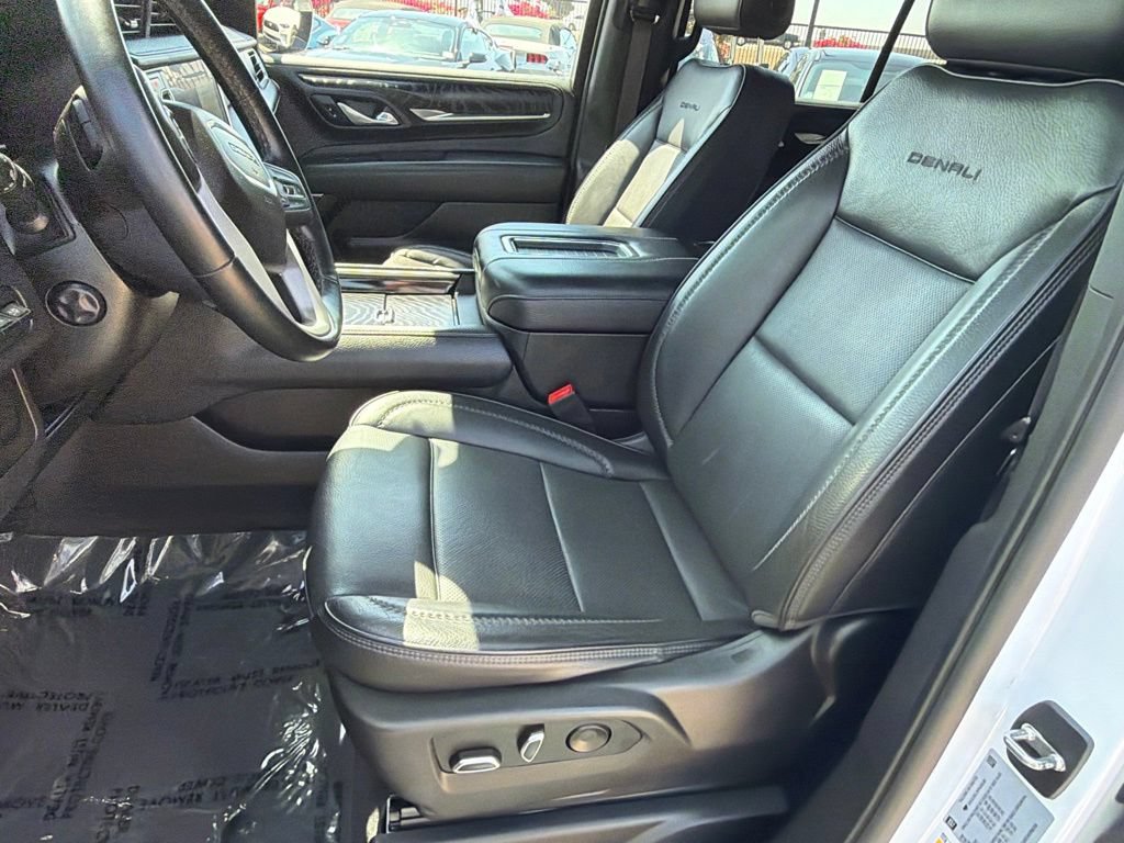 Used 2023 GMC Yukon Denali RWD image 23