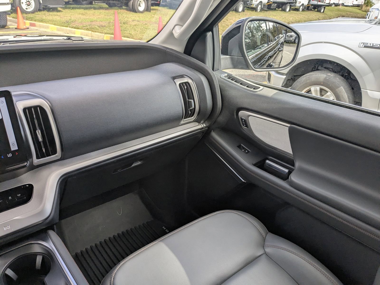 Certified 2025 Ford Expedition Max Active image 17