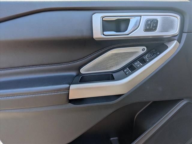 Certified 2023 Ford Explorer Limited w/ Limited Technology Package AWD/4WD image 10