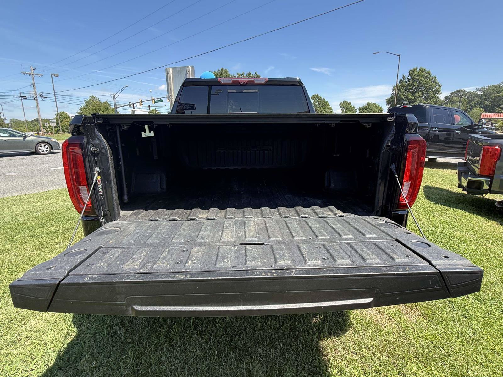 Used 2023 GMC Sierra 1500 Denali w/ Denali Reserve Package AWD/4WD image 32