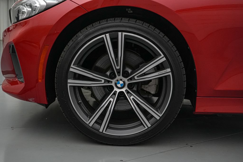 Used 2023 BMW 330i xDrive Sedan w/ Driving Assistance Package AWD/4WD image 10