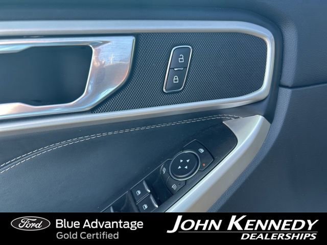 Certified 2022 Ford Explorer XLT w/ Class IV Trailer Tow Package image 18