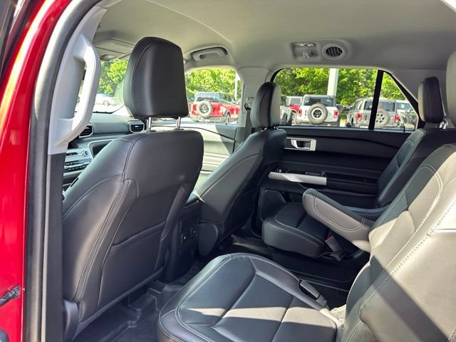 Certified 2023 Ford Explorer XLT w/ Equipment Group 202A AWD/4WD image 41