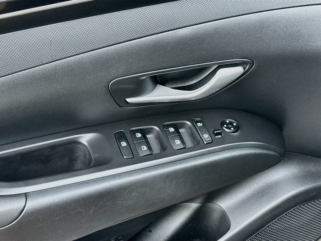 Used 2022 Hyundai Santa Cruz SEL w/ Activity Package FWD image 17