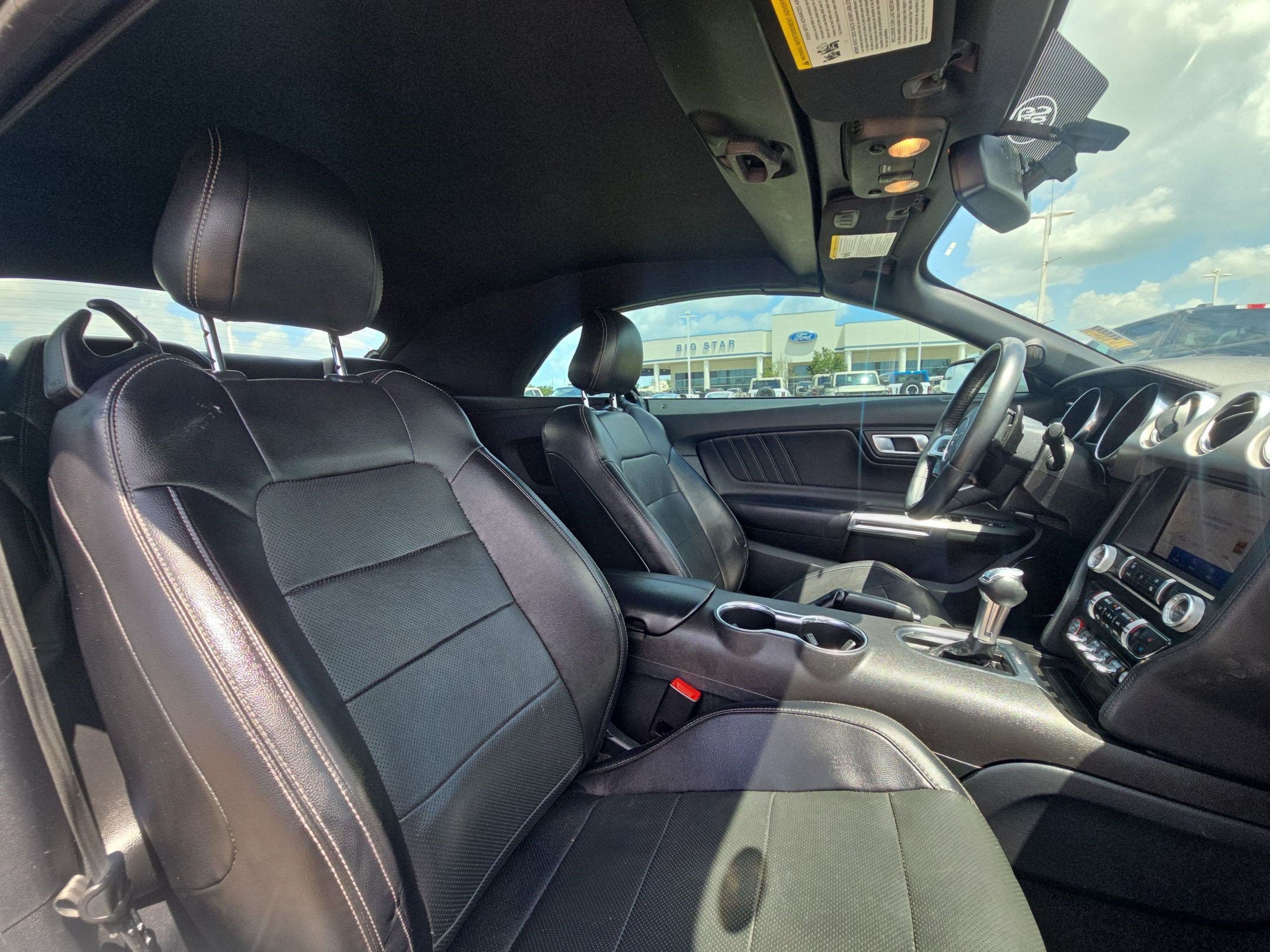 Certified 2020 Ford Mustang Premium RWD image 28