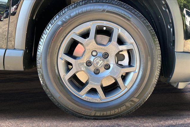 Used 2023 Honda Pilot TrailSport image 10