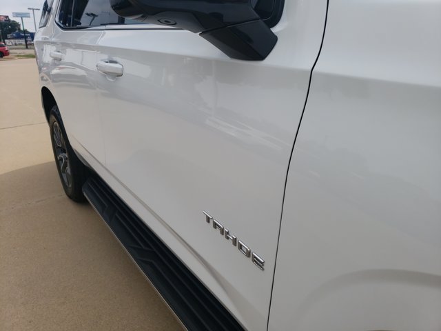 Used 2022 Chevrolet Tahoe LT w/ Luxury Package AWD/4WD image 9