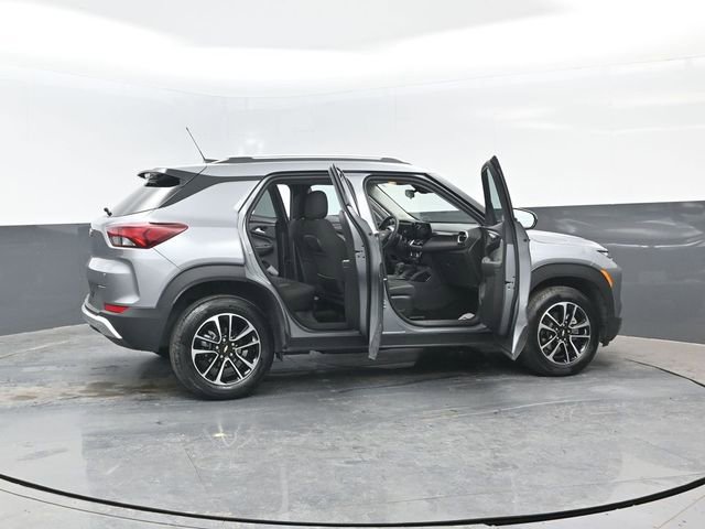 Used 2025 Chevrolet TrailBlazer LT AWD/4WD image 28