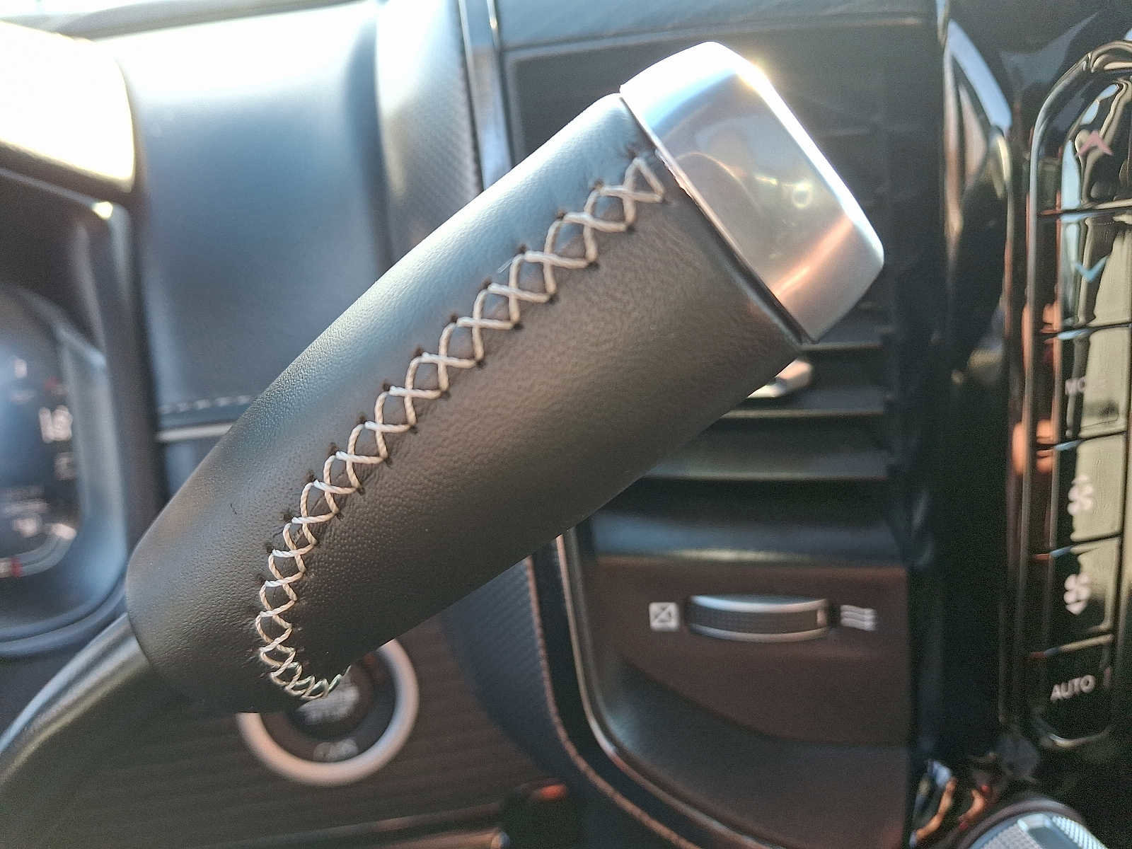 Used 2024 RAM 2500 Limited image 16