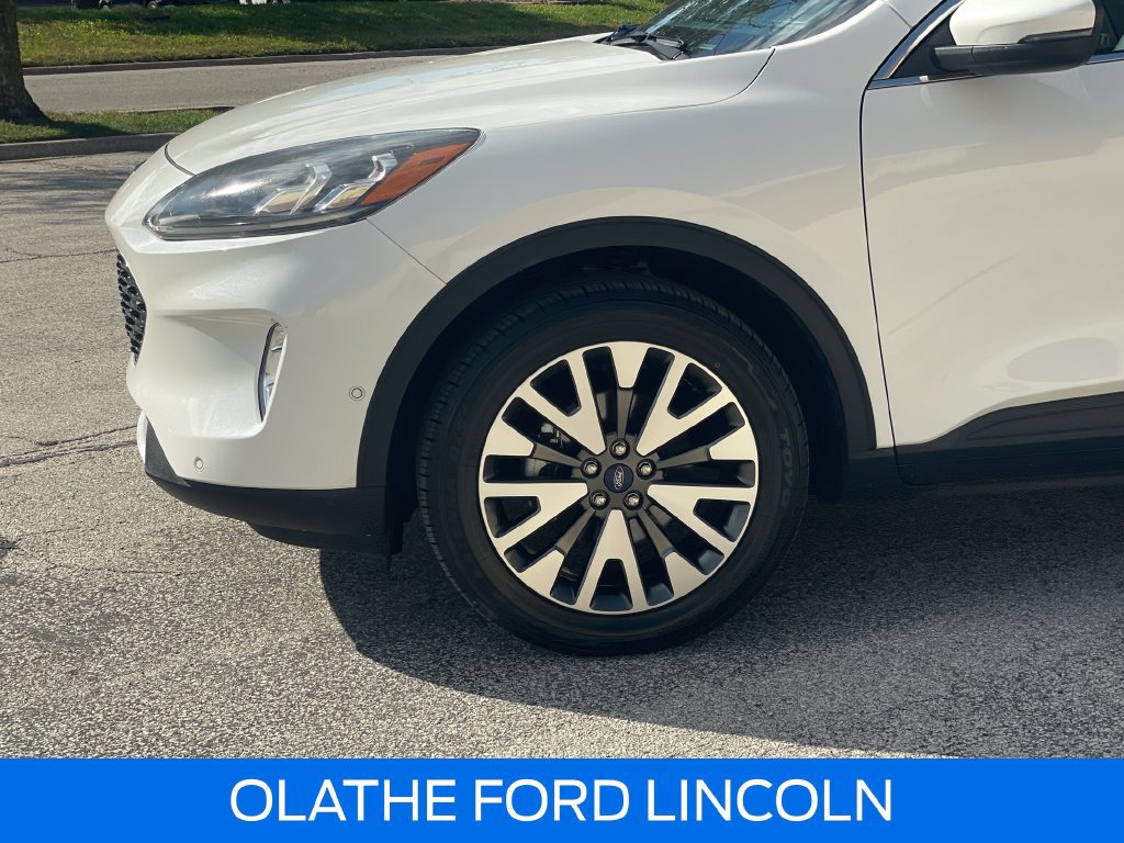 Certified 2020 Ford Escape Titanium AWD/4WD image 12