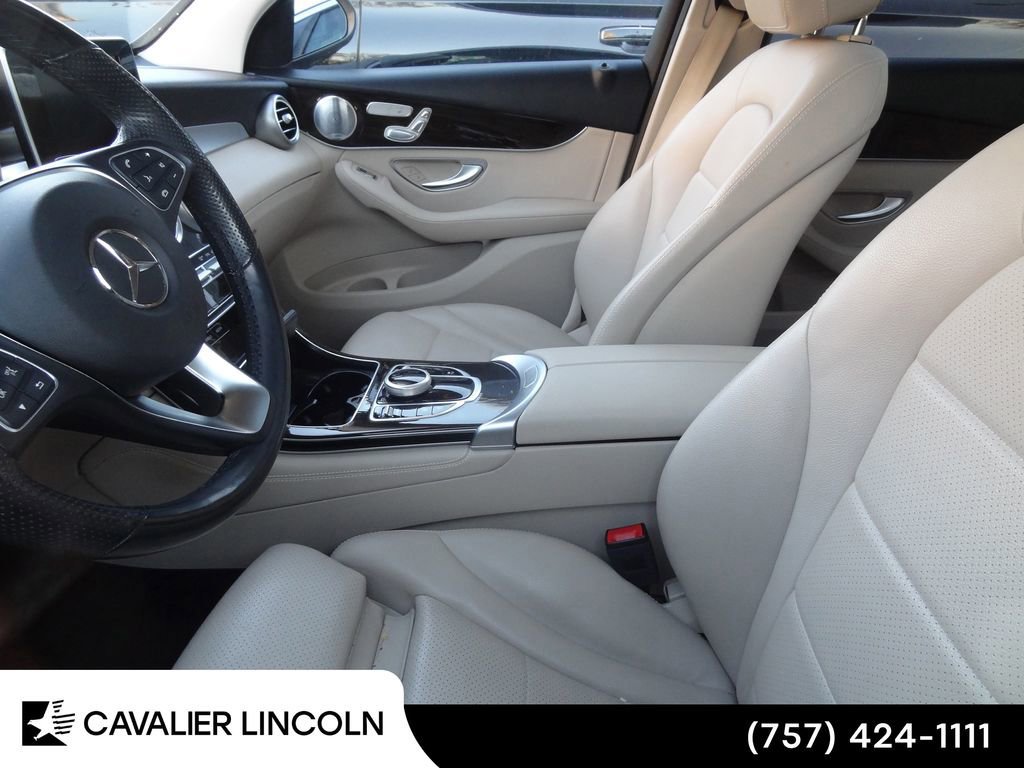 Used 2019 Mercedes-Benz GLC 300 4MATIC image 8