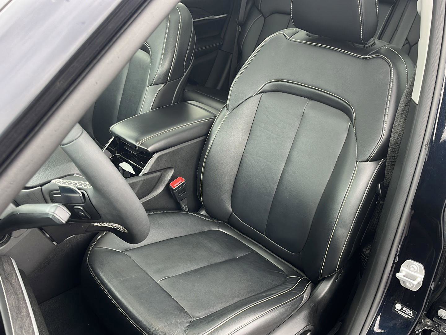 Used 2023 Jeep Grand Cherokee Limited w/ Black Appearance Package image 12