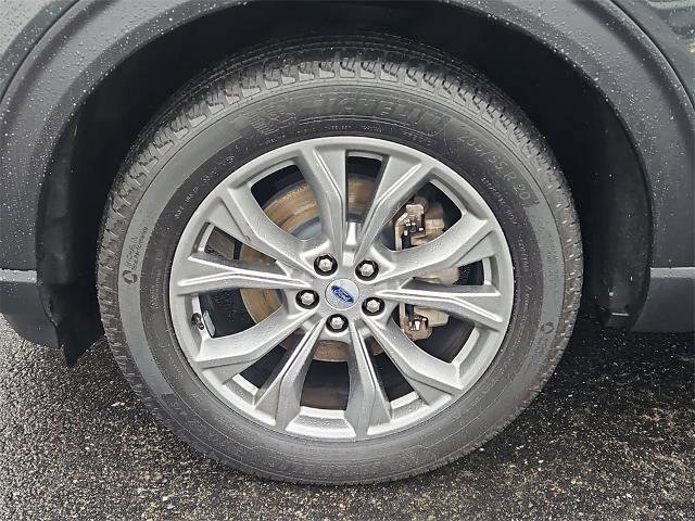 Certified 2022 Ford Explorer XLT w/ Equipment Group 202A image 32