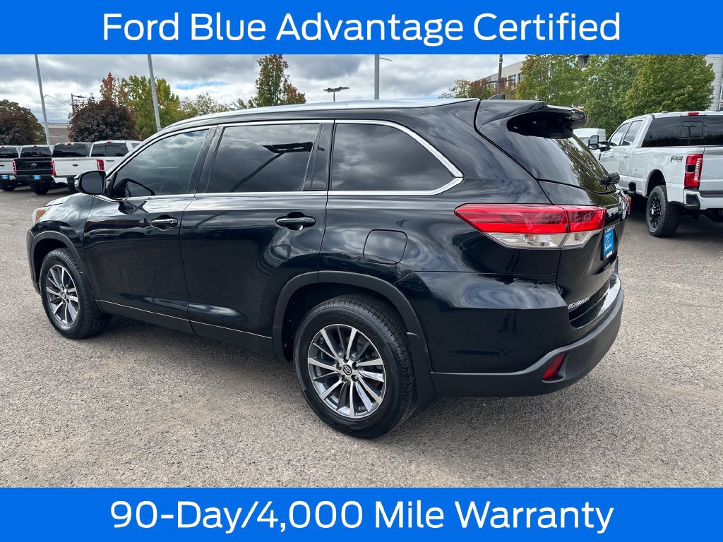 Used 2019 Toyota Highlander XLE AWD/4WD image 5