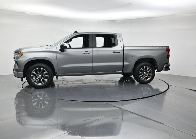 Used 2024 Chevrolet Silverado 1500 LT AWD/4WD image 6