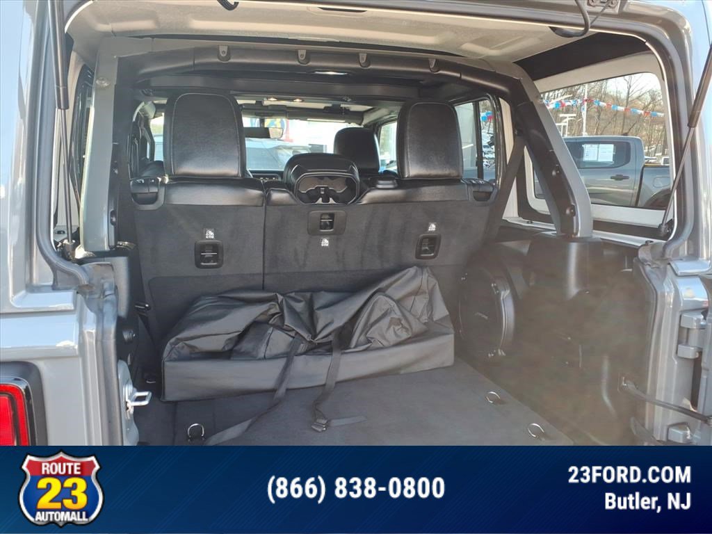 Used 2021 Jeep Wrangler Unlimited Sahara image 24